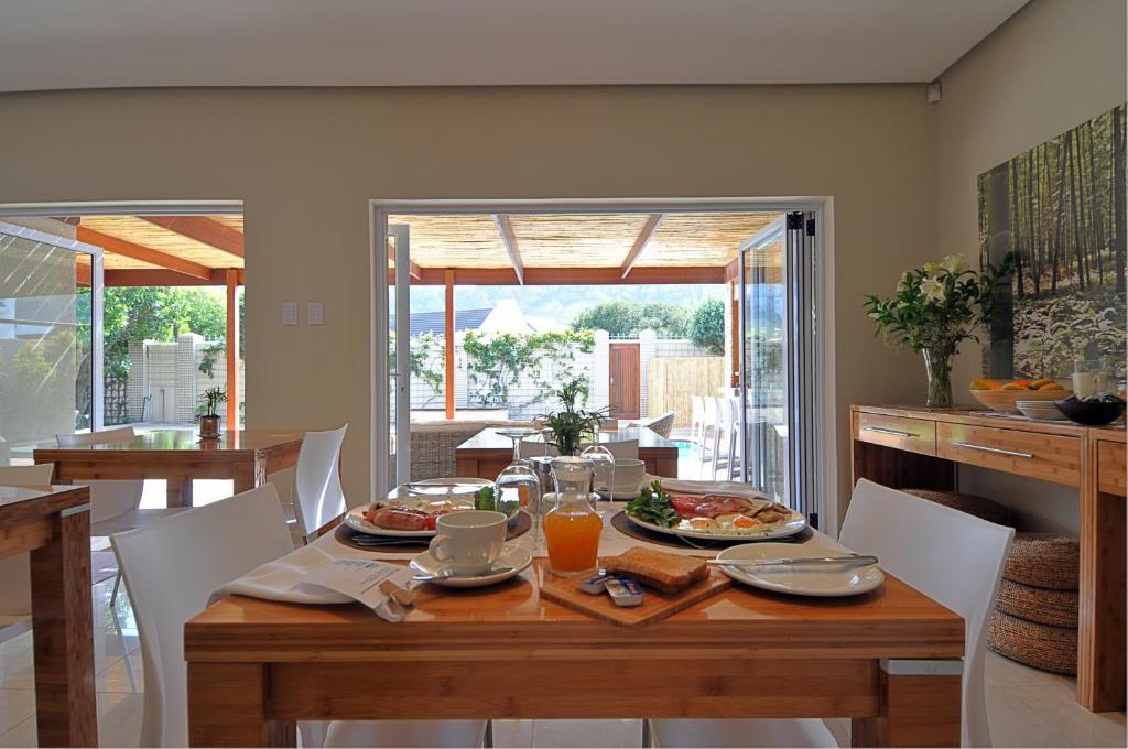Bamboo Guest House Hermanus Exterior foto